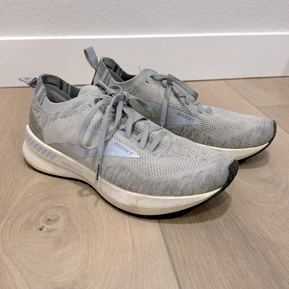 Brooks guiderails bedlam women’s gray running shoes size 7.5 snug fit - Picture 1 of 3